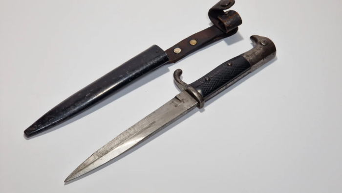 WW1 Imperial German Eagle Head Trench Knife - Image 3