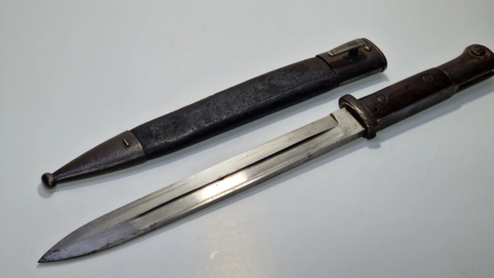 WW1 German 84/98 Bayonet (hybrid) - Image 12