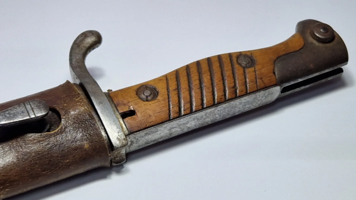 WW1 German 98/05 Butcher Bayonet (Sawback) - Image 6