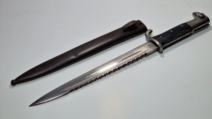 WW1 KS98 Bayonet (Sawback) - Image 2