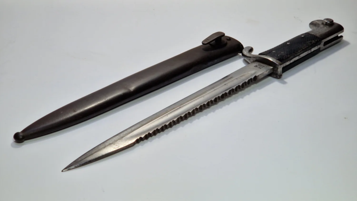 WW1 KS98 Bayonet (Sawback) - Image 12