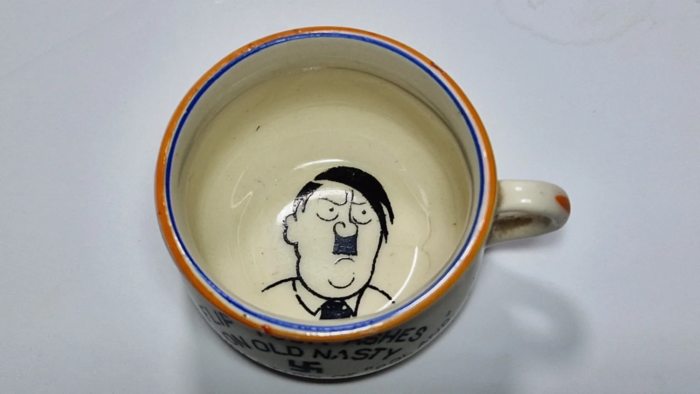 WW2 British Anti Hitler Ashy Tray/Cup - Image 4