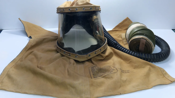Rare WW2 British Hospital C5 Gas Mask