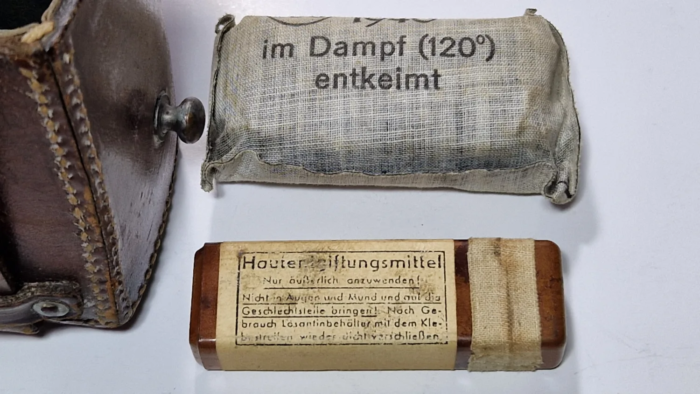 WW2 German Medical Pouch - Image 10