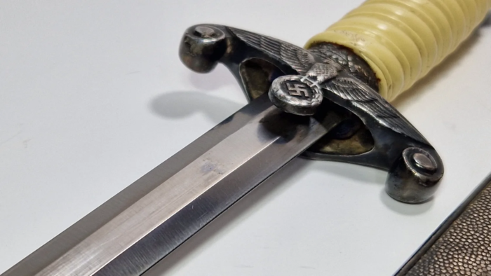WW2 German Army Officers Dress Dagger (Mint Blade) - Image 2