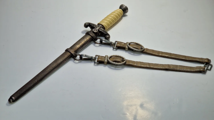 WW2 German Army Officers Dress Dagger (Mint Blade) - Image 10
