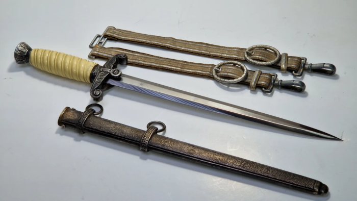 WW2 German Army Officers Dress Dagger (Mint Blade) - Image 8