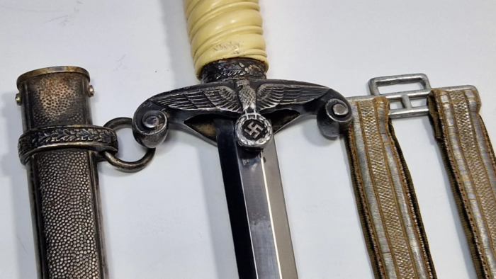 WW2 German Army Officers Dress Dagger (Mint Blade) - Image 9