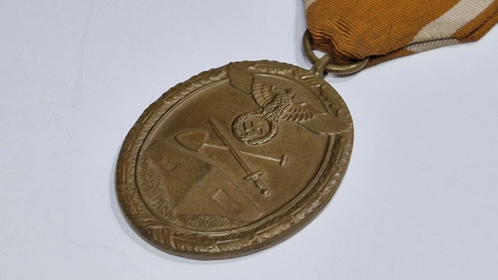 WW2 German West Wall Medal (early version)