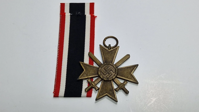 WW2 German War Merit Cross (2nd class) - Image 3