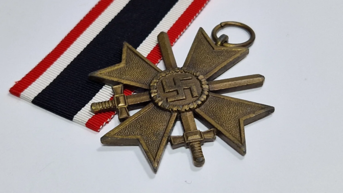 WW2 German War Merit Cross (2nd class) - Image 4