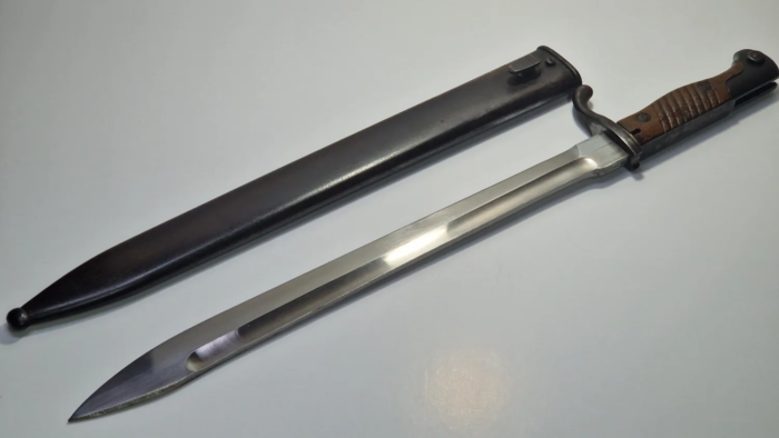 WW1 German 98/05 Bayonet (sawback removed)