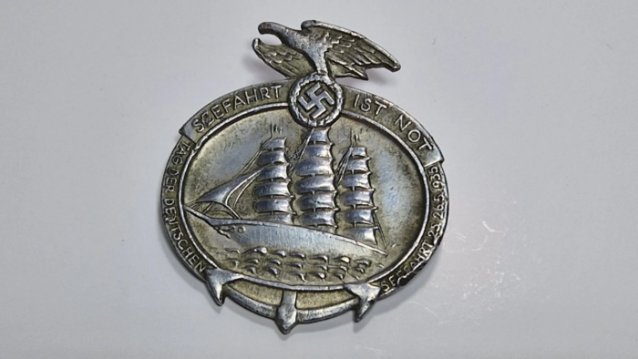 WW2 German 1935 Seefahrt 1st Not (tinnie)