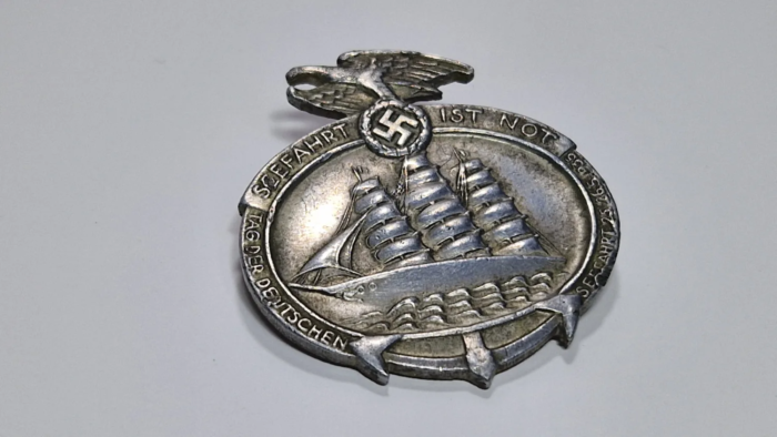 WW2 German 1935 Seefahrt 1st Not (tinnie) - Image 3