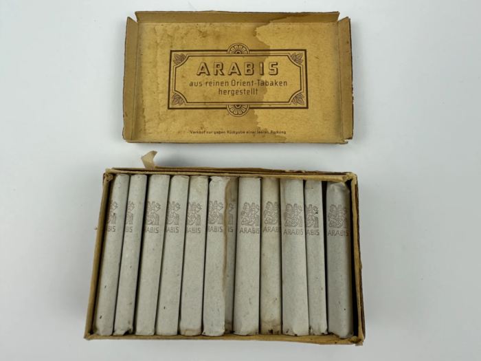 WW2 Box of Arabis Cigarettes - Image 3