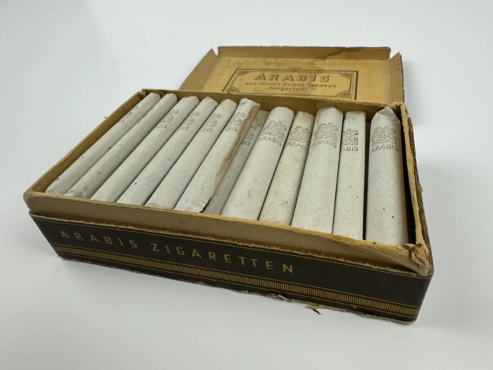 WW2 Box of Arabis Cigarettes - Image 5
