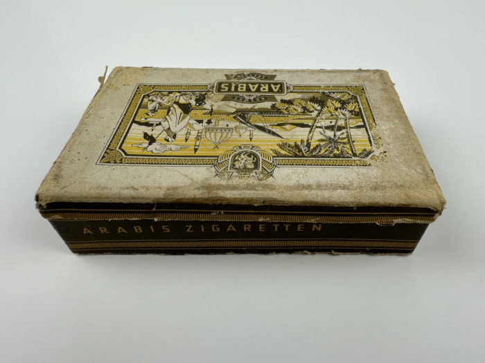 WW2 Box of Arabis Cigarettes - Image 10
