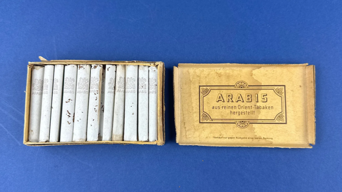 WW2 Box of Arabis Cigarettes - Image 4
