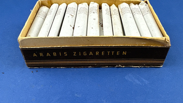 WW2 Box of Arabis Cigarettes - Image 7