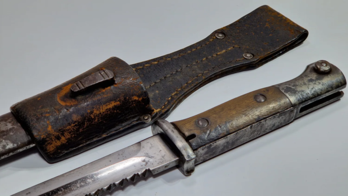WW1 German S84/98 Bayonet (sawback) - Image 2