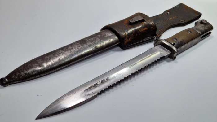 WW1 German S84/98 Bayonet (sawback) - Image 4