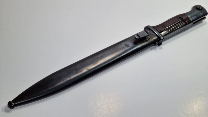 WW2 German K98 Bayonet (near mint blade) - Image 9