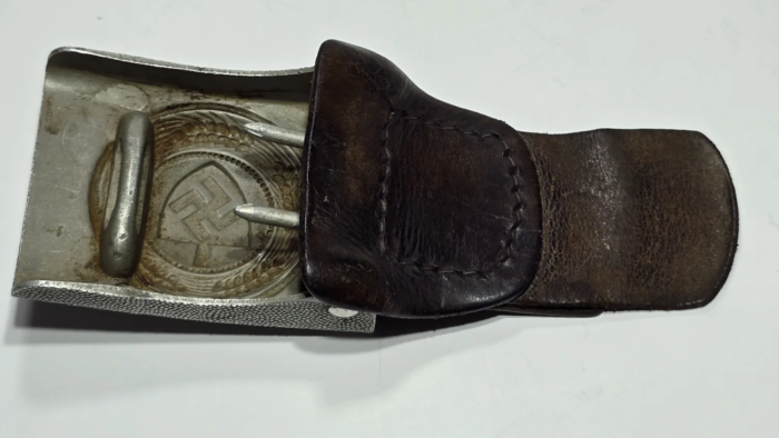 WW2 German RAD Belt Buckle + Leather Tab - Image 9