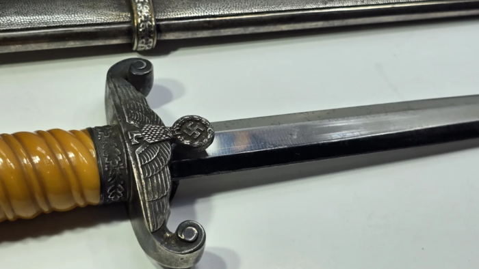 WW2 German Army Officer's Dagger - Image 9