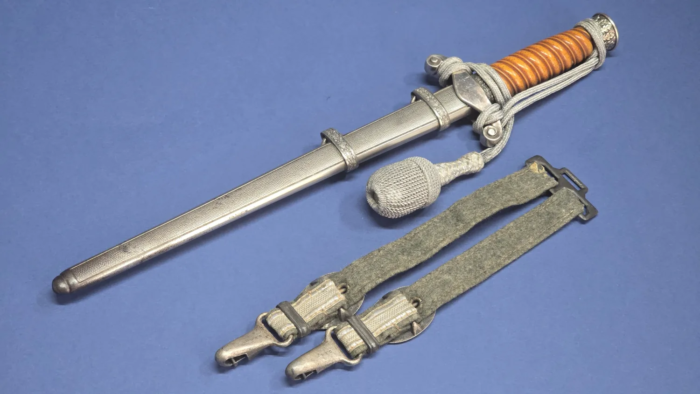 WW2 German Army Officers Dagger (rare speckled grip) - Image 17