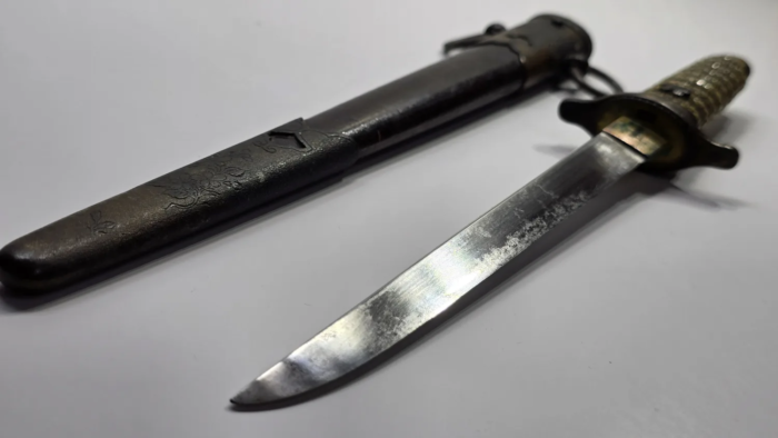 WW2 Japanese Navy Dirk (uncleaned) - Image 5