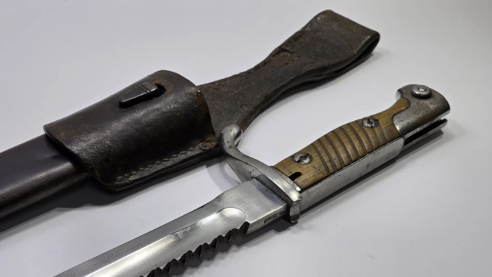 WW1 German 98/05 Bayonet (sawback)