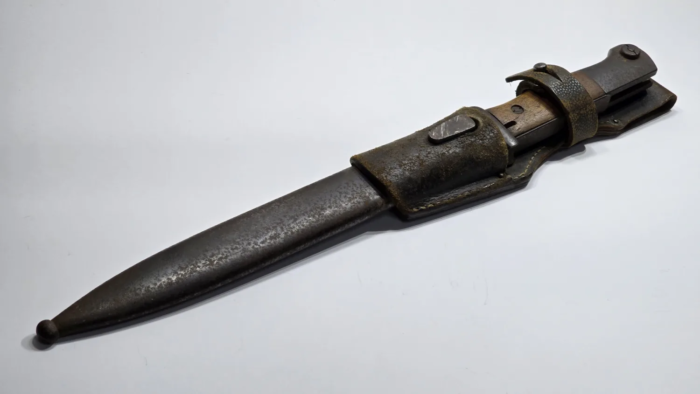 WW2 German K98 Bayonet (mint blade) - Image 2