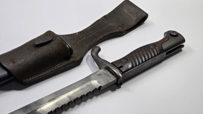 WW1 German 98/05 Bayonet (sawback)
