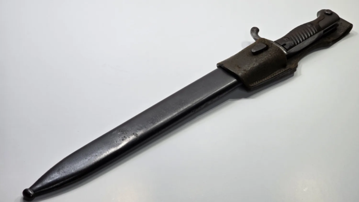 WW1 German 98/05 Bayonet (sawback) - Image 12