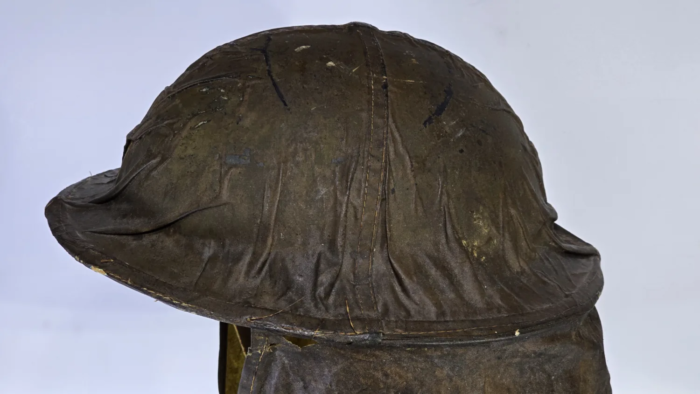 WW2 1940 Dated British Helmet & Anti-Gas Cover - Image 15