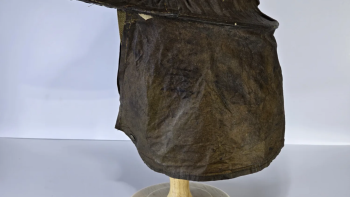 WW2 1940 Dated British Helmet & Anti-Gas Cover - Image 16