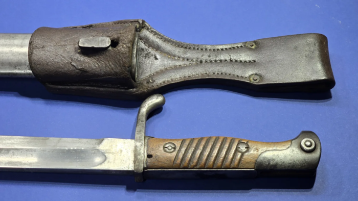WW1 German 98/05 Bayonet (rare maker) - Image 3