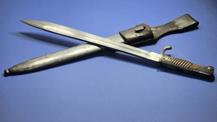 WW1 German 98/05 Bayonet (rare maker) - Image 4