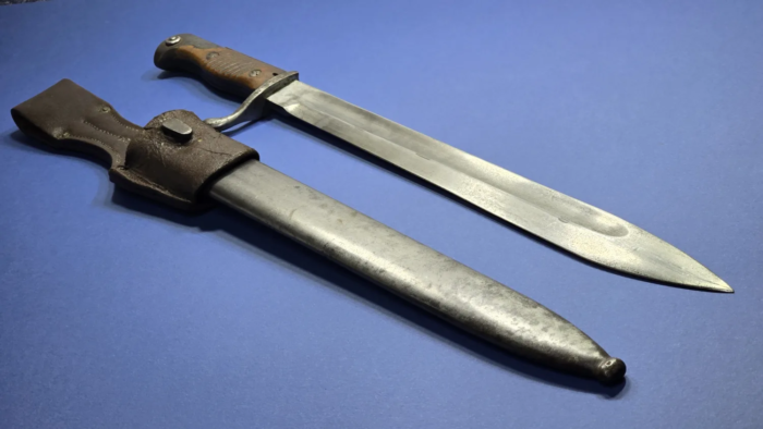 WW1 German 98/05 Bayonet (rare maker) - Image 8