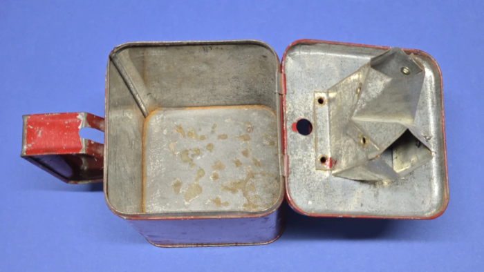 WW2 German Collection Tin (winterehilfswerk) - Image 8