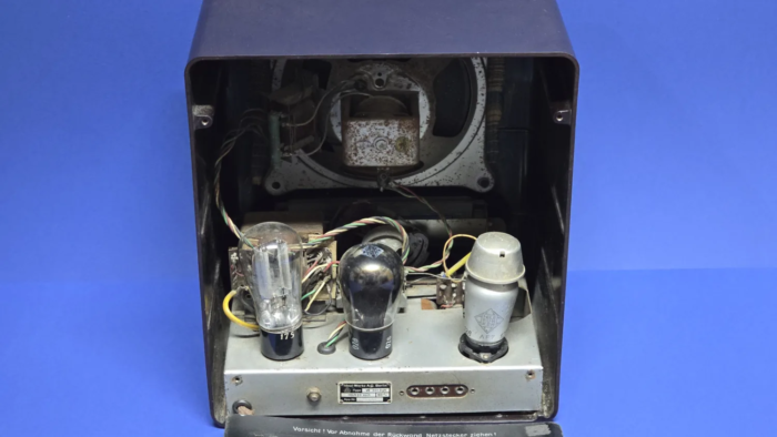 WW2 Third Reich VE301 Radio (volksempfanger) - Image 7