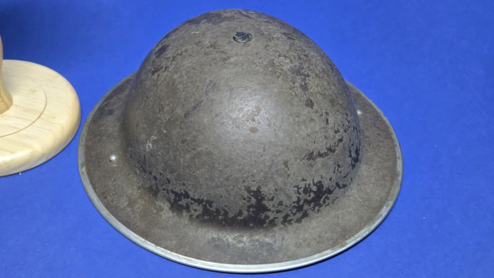 WW2 British Helmet - Image 8