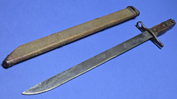 WW2 Japanese Arisaka Type 30 Bayonet (wooden scabbard) - Image 7