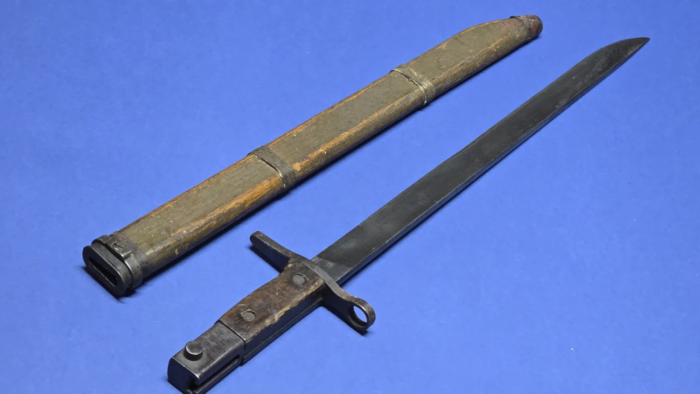 WW2 Japanese Arisaka Type 30 Bayonet (wooden scabbard) - Image 9