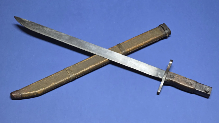 WW2 Japanese Arisaka Type 30 Bayonet (wooden scabbard)
