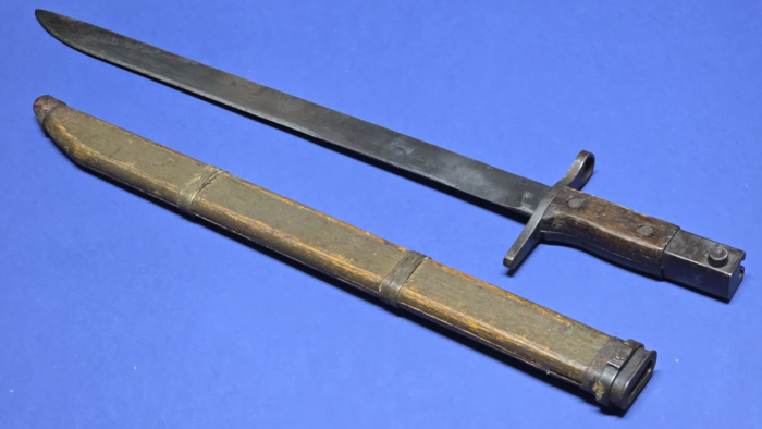 WW2 Japanese Arisaka Type 30 Bayonet (wooden scabbard) - Image 3