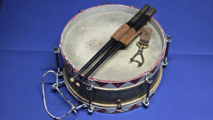 Third Reich Hitler Youth "HJ" Drum & Drumsticks