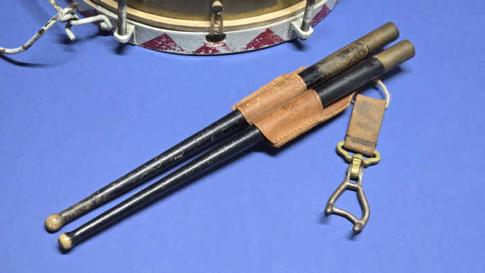 Third Reich Hitler Youth "HJ" Drum & Drumsticks - Image 2