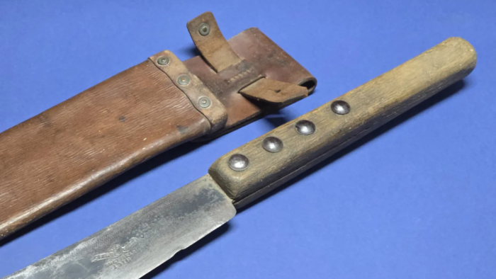 WW1 British Military Machete with unusual Wooden Handle. - Image 2