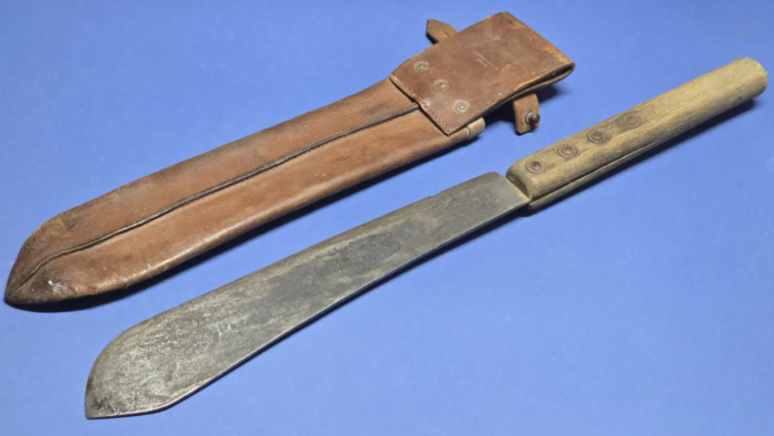 WW1 British Military Machete with unusual Wooden Handle. - Image 5